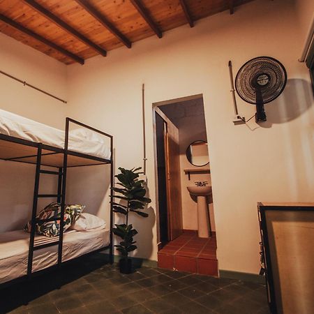 Centro Hostel Medellin Bagian luar foto
