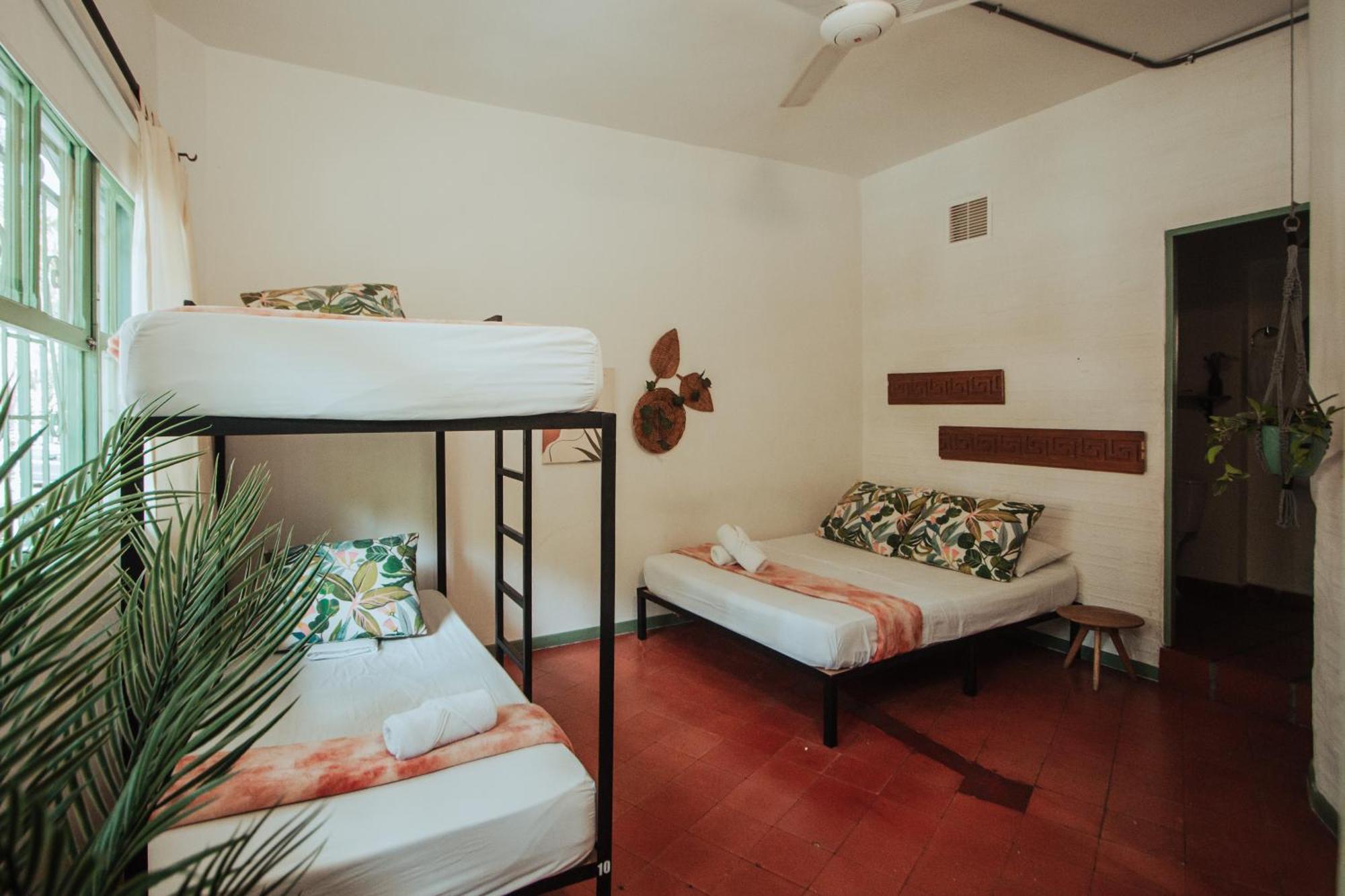 Centro Hostel Medellin Bagian luar foto