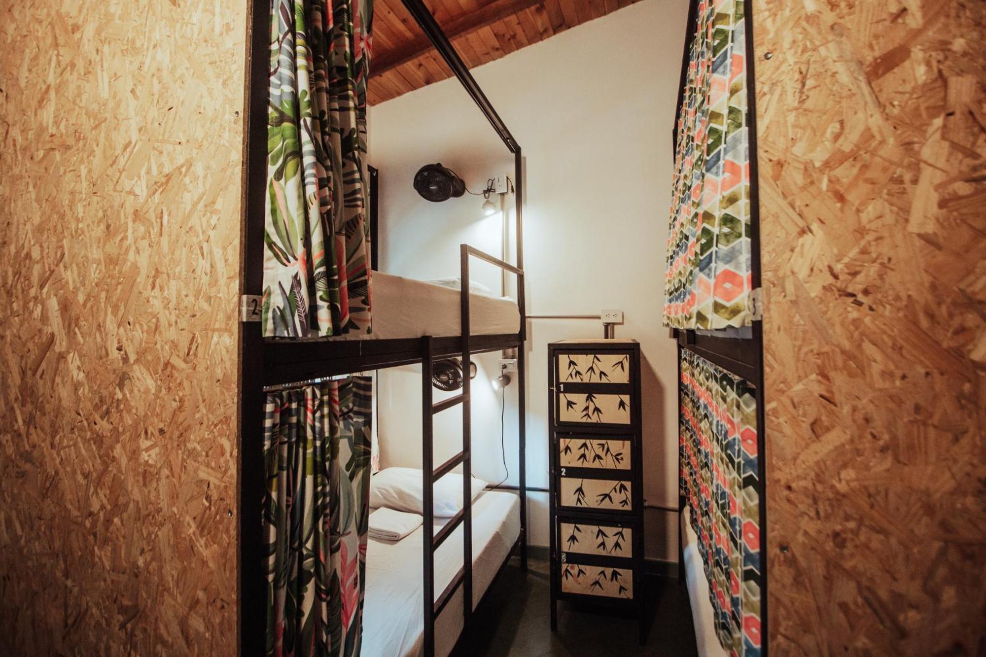 Centro Hostel Medellin Bagian luar foto
