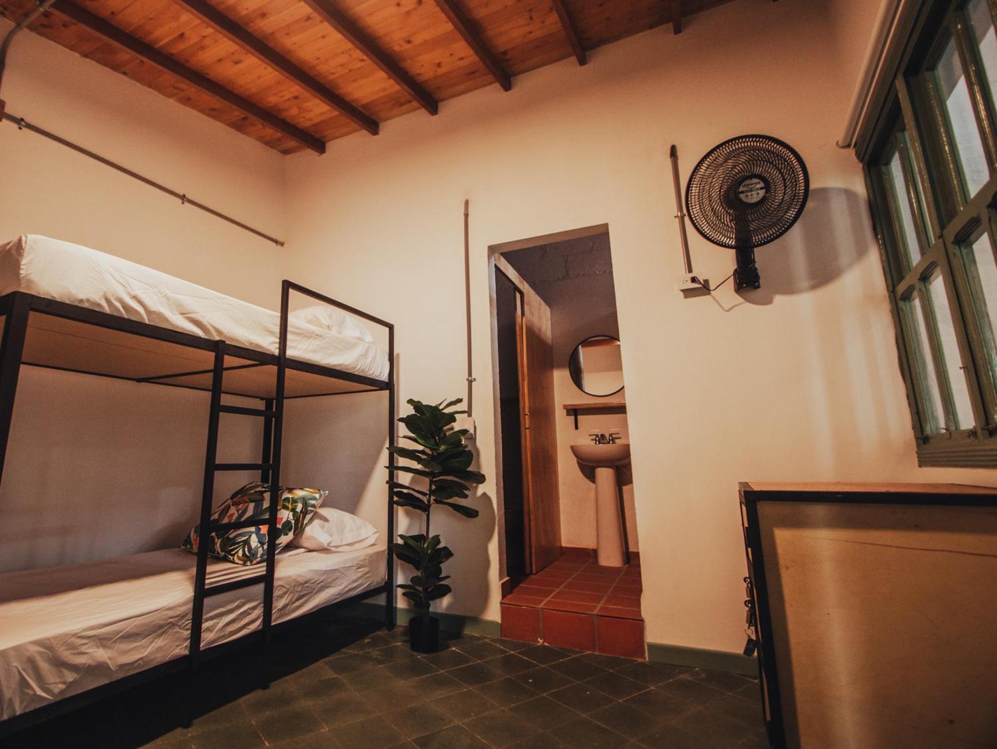 Centro Hostel Medellin Bagian luar foto