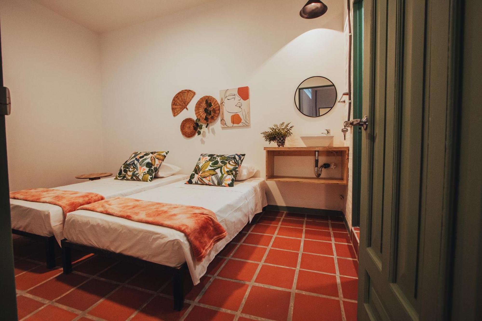 Centro Hostel Medellin Bagian luar foto